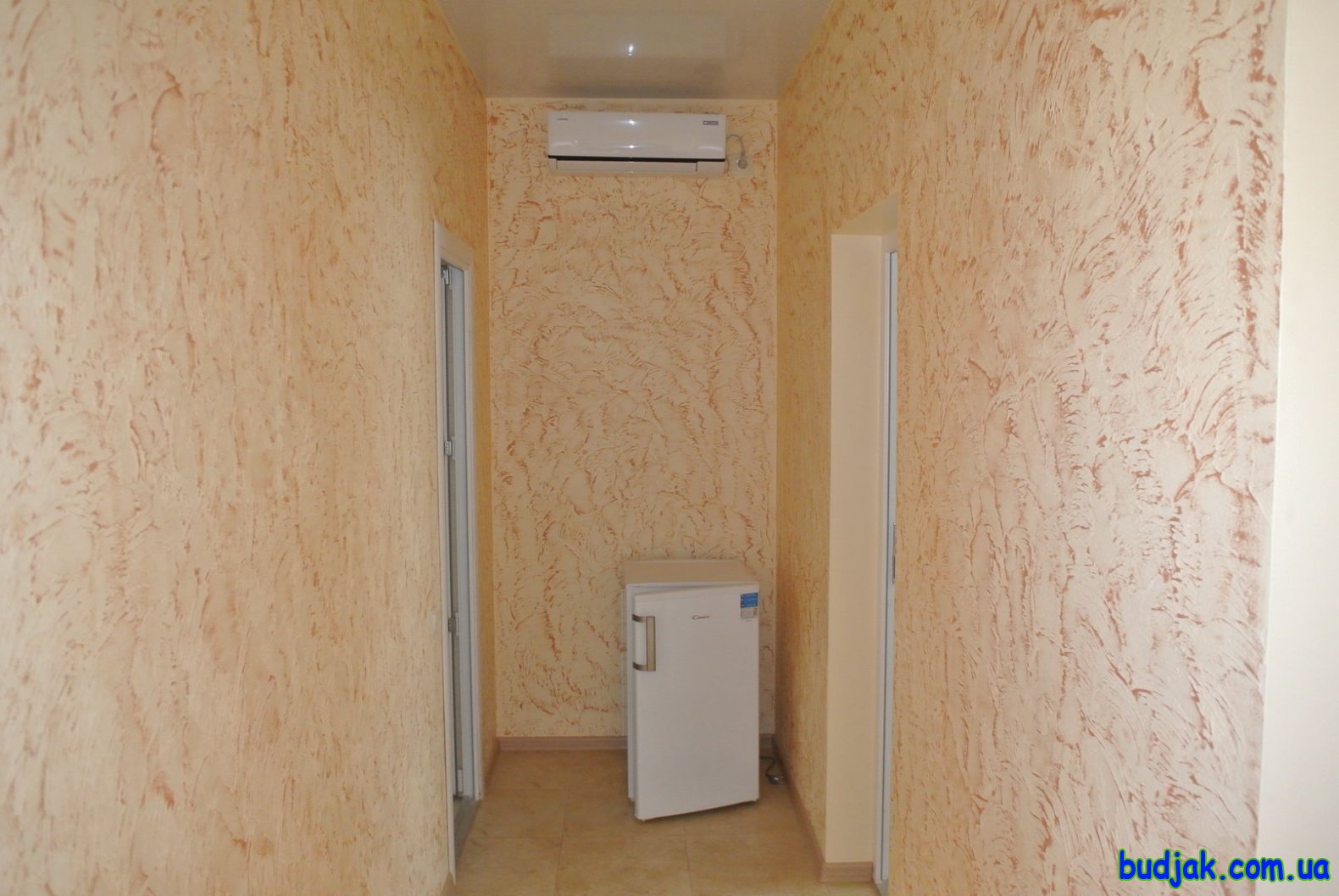 4-х местный 2-х комнатный номер. База отдыха «Плай». Курорт Рассейка. Фото № 0521. 2017 год